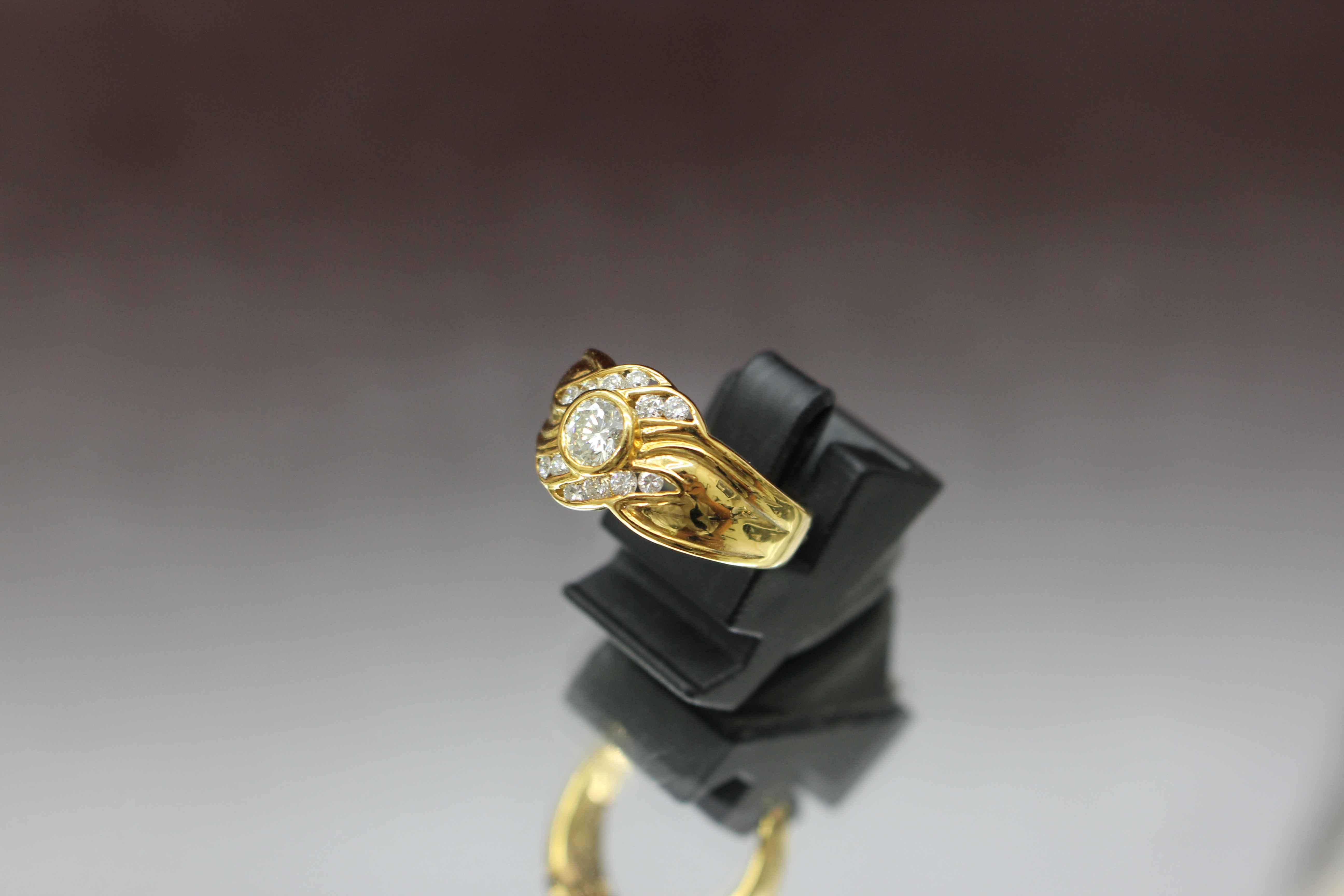 0.33ct 造型18K金淑女鑽戒台
